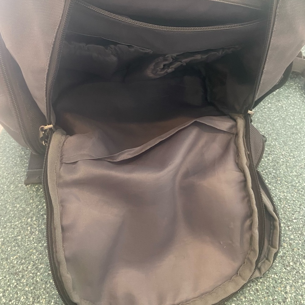 Eddie Bauer Backpack - Picture 4 of 6